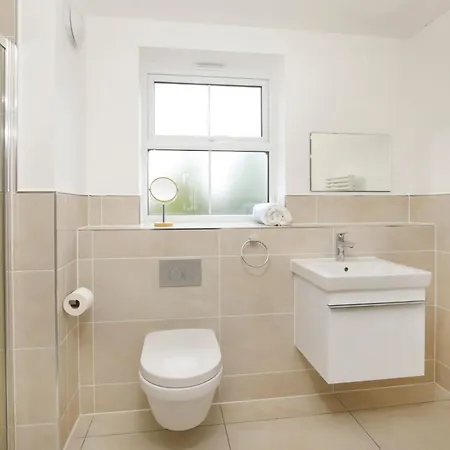 Vakantiehuis Mount Vale 4 Bedroom Luxury & Free Parking *