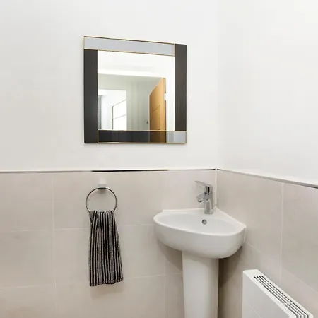 Mount Vale 4 Bedroom Luxury & Free Parking Vakantiehuis York