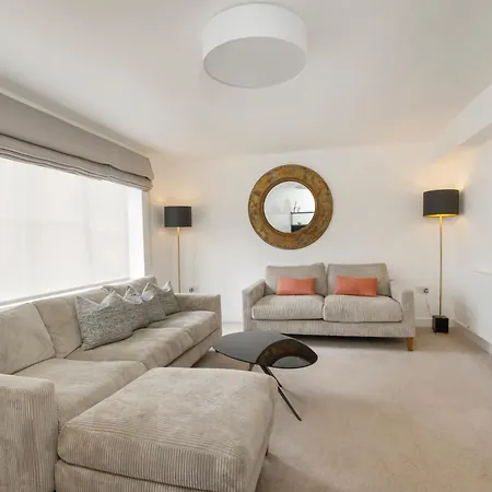 Mount Vale 4 Bedroom Luxury & Free Parking * York