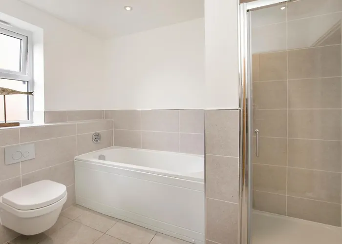 Mount Vale 4 Bedroom Luxury & Free Parking York