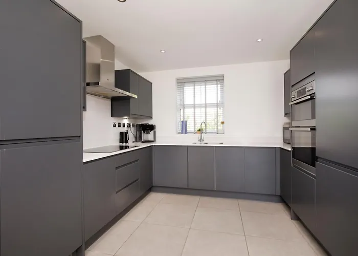 Holiday home Mount Vale 4 Bedroom Luxury & Free Parking