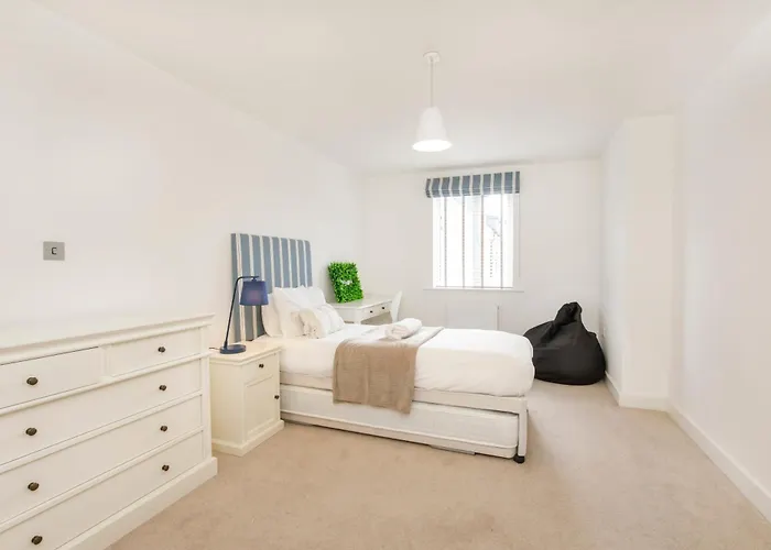 Mount Vale 4 Bedroom Luxury & Free Parking York