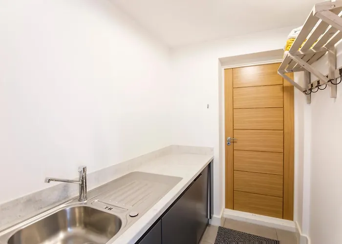 Mount Vale 4 Bedroom Luxury & Free Parking * York