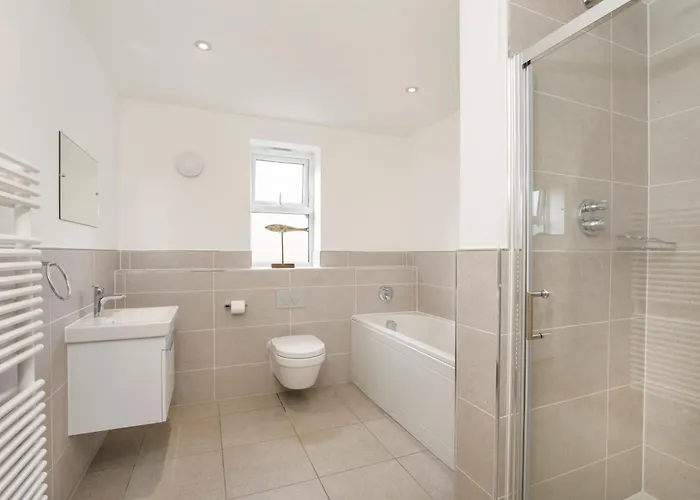 Holiday home Mount Vale 4 Bedroom Luxury & Free Parking *