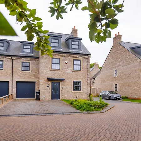 Mount Vale 4 Bedroom Luxury & Free Parking Feriehus *